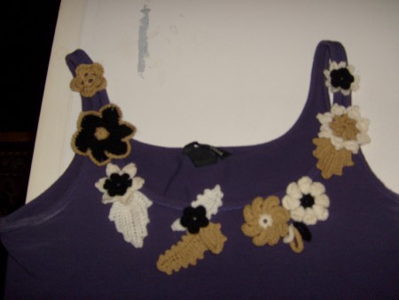 kytičková aplikace na tílko