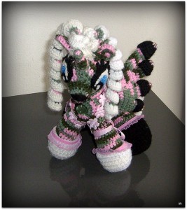 háčkovaný poník háčkovaný poník