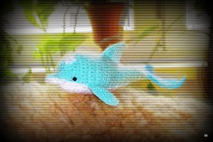 háčkovaný delfínek