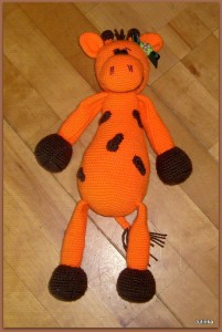 háčkovaná žirafa